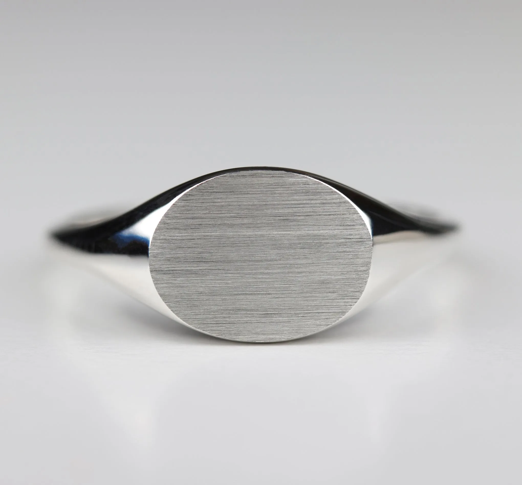 11x9mm Horizontal Oval Signet Ring