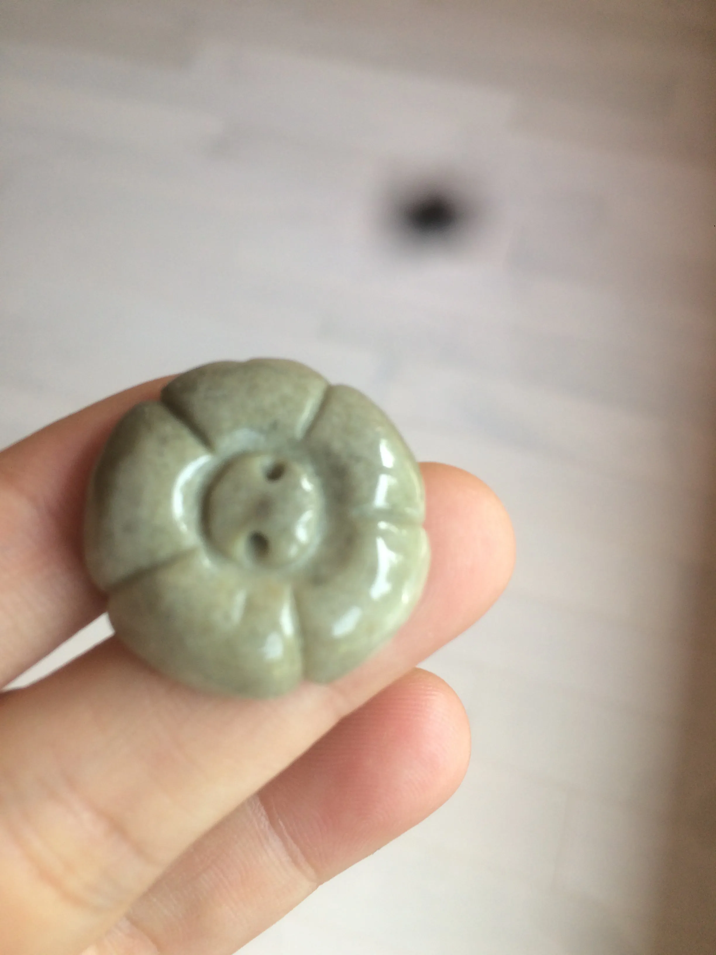 23.3-28mm 100% natural light green/yellow/gray carved sunflower jadeite jade beads (supplies, add-on items) AY42