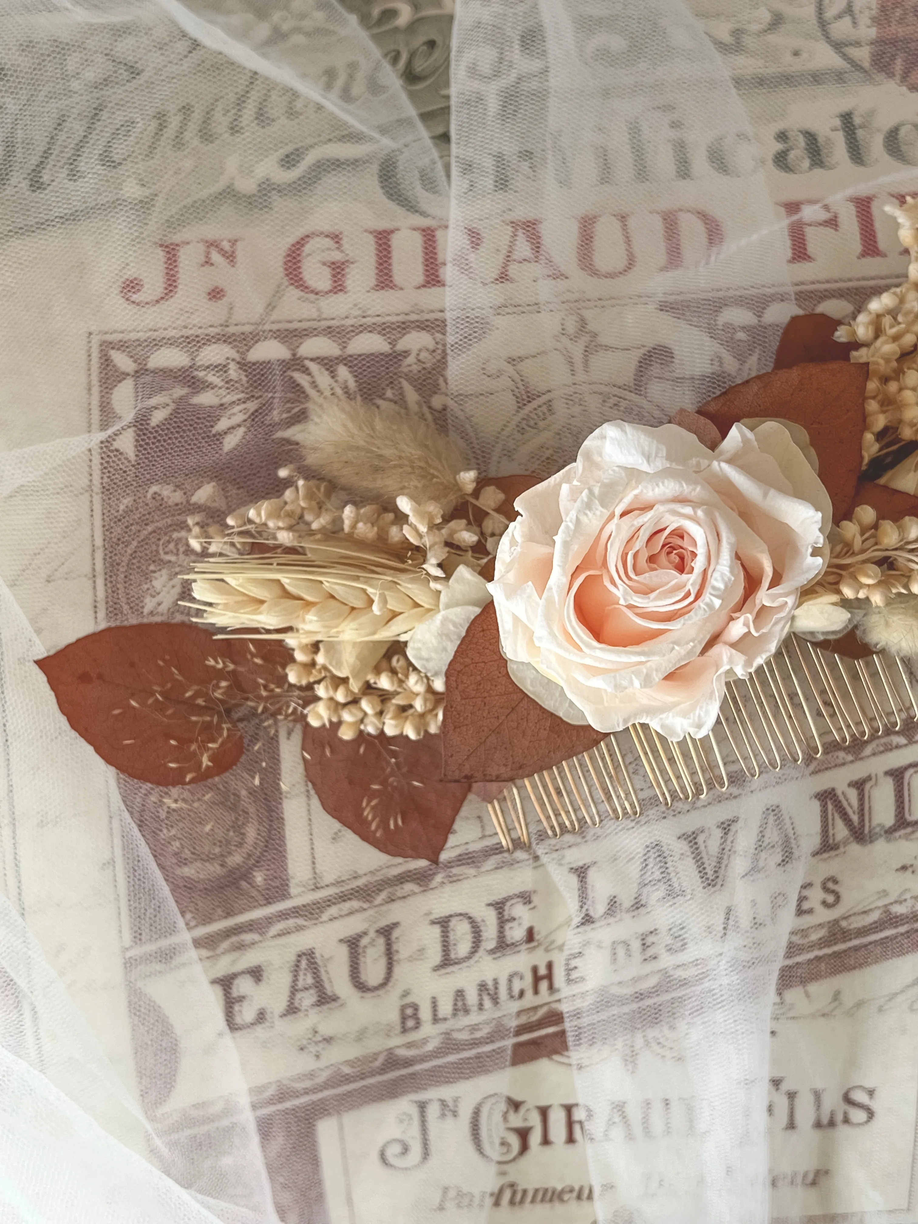 Boho Rustic Floral Hair Comb, Brown and Ivory Flower Hair Accessories, Pastel Flower Headpiece