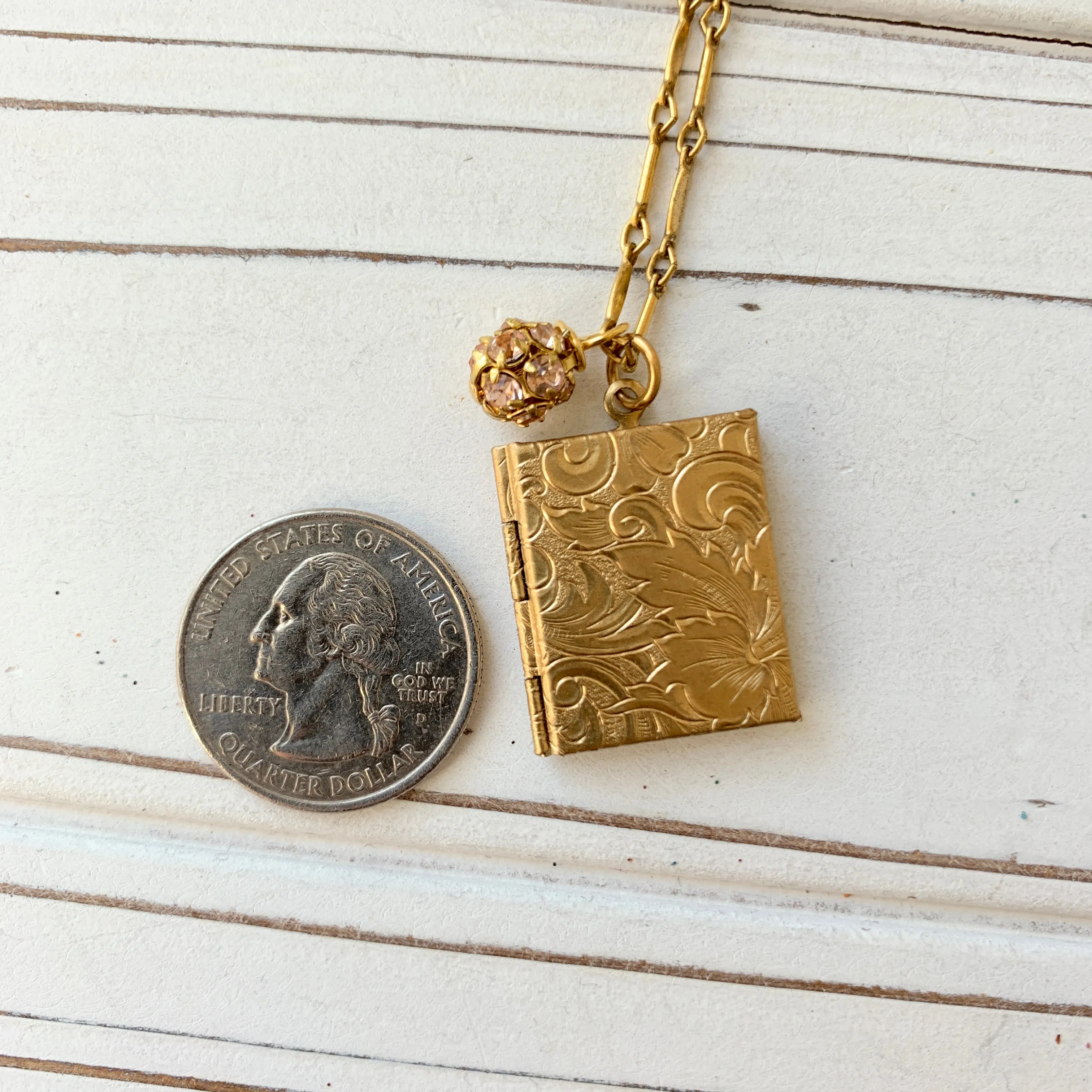 Brocade Etched Photo Locket Necklace