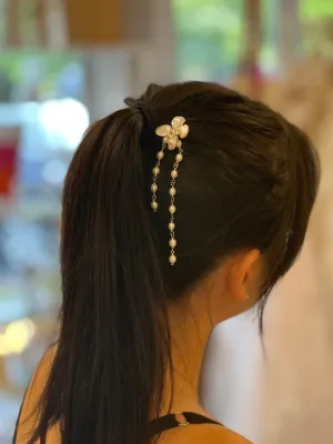 Celine Pearl Headpiece