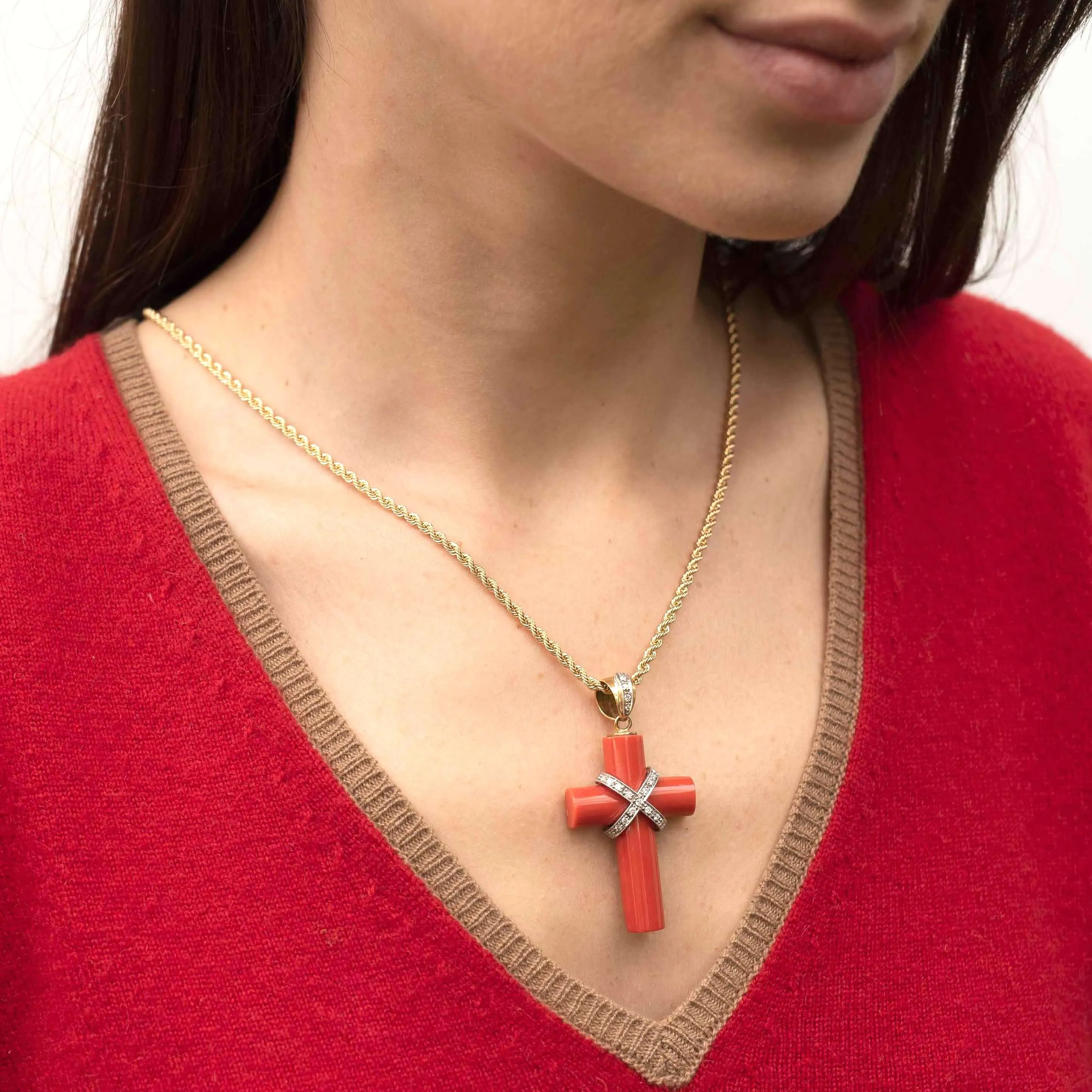 CORAL CROSS PENDANT NECKLACE WITH DIAMONDS - GOLD