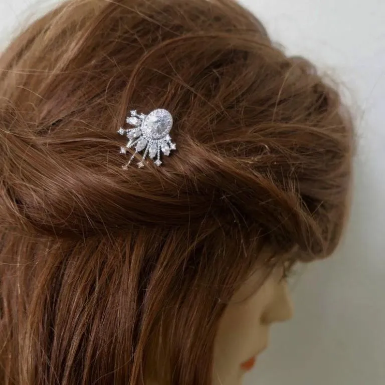 CZ Hair Pin, Parla