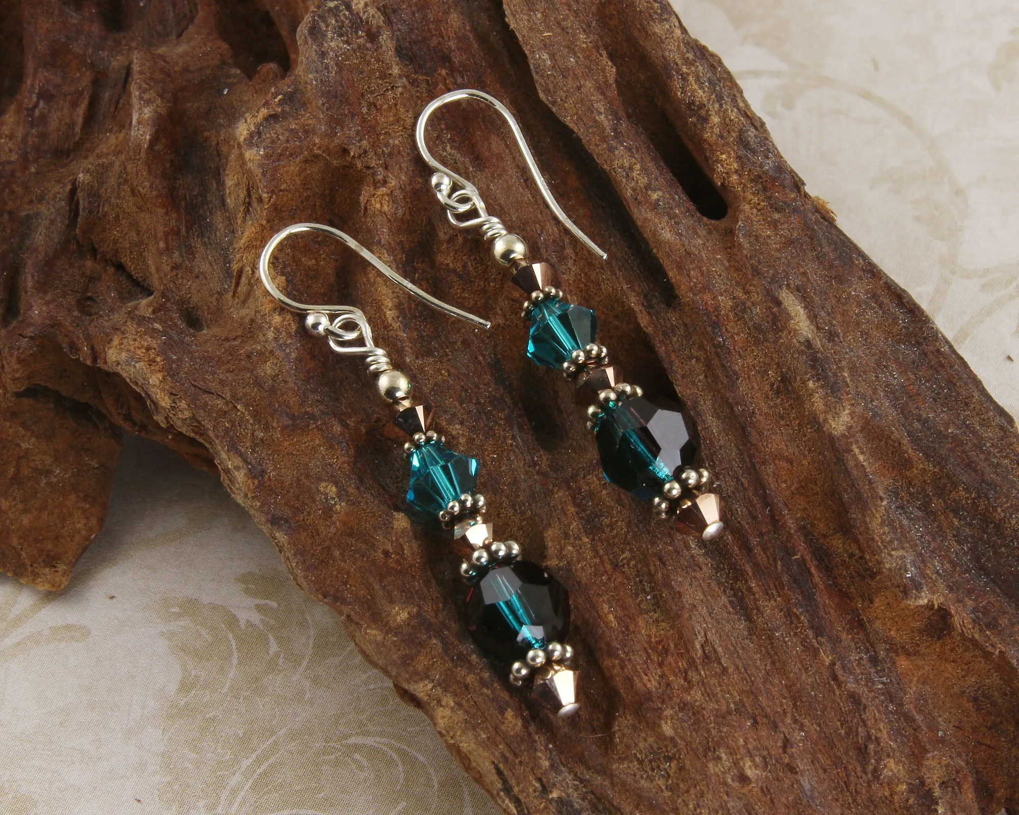 Emerald Gold Crystal Crystal Earrings