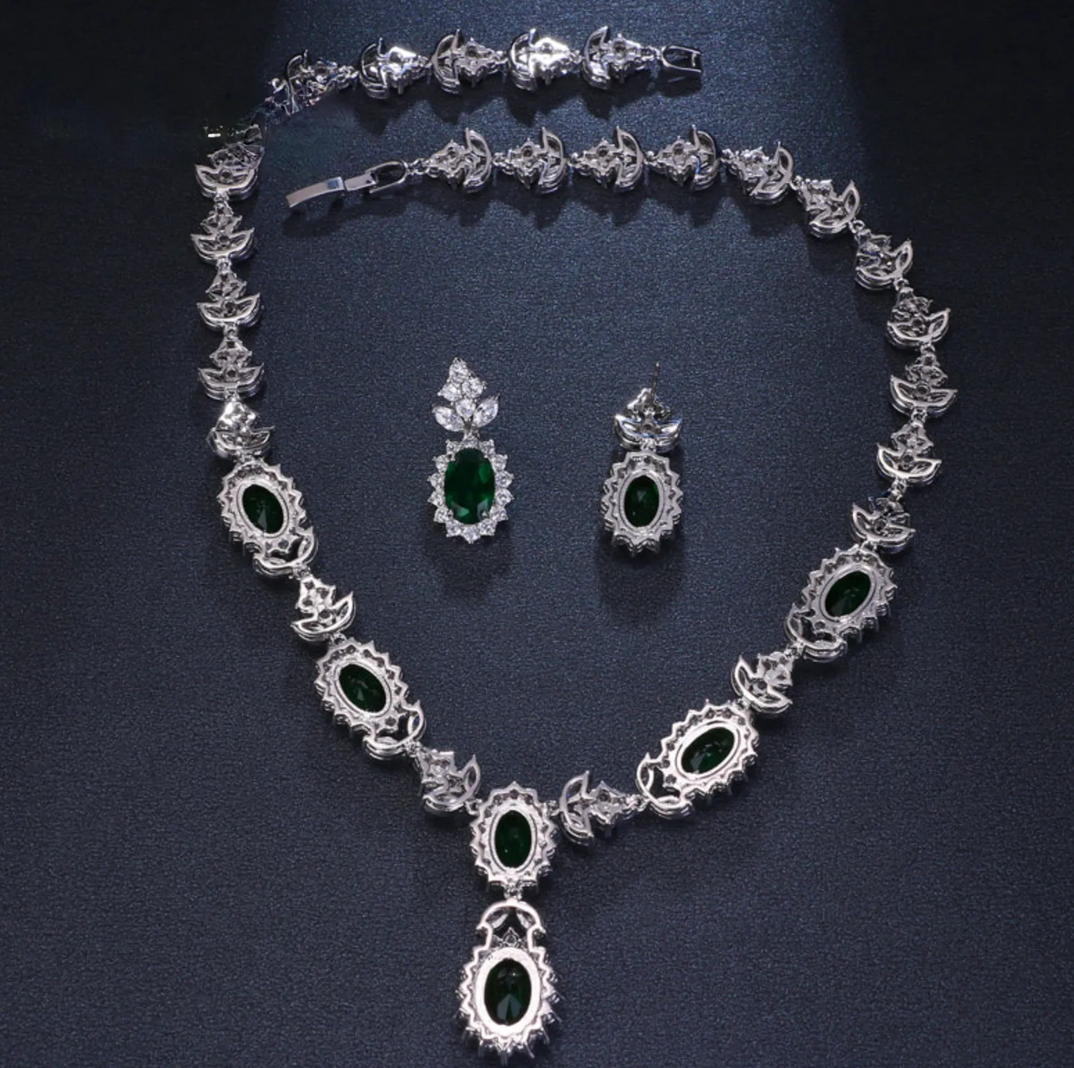 Fashion Luxury Oval Emerald Green Crystal Necklace Earring Jewelry Set