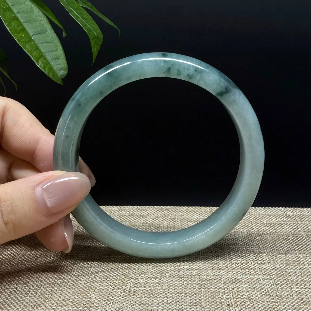 Genuine Burmese Green Jade Jadeite Bangle Bracelet ( 63.3mm )