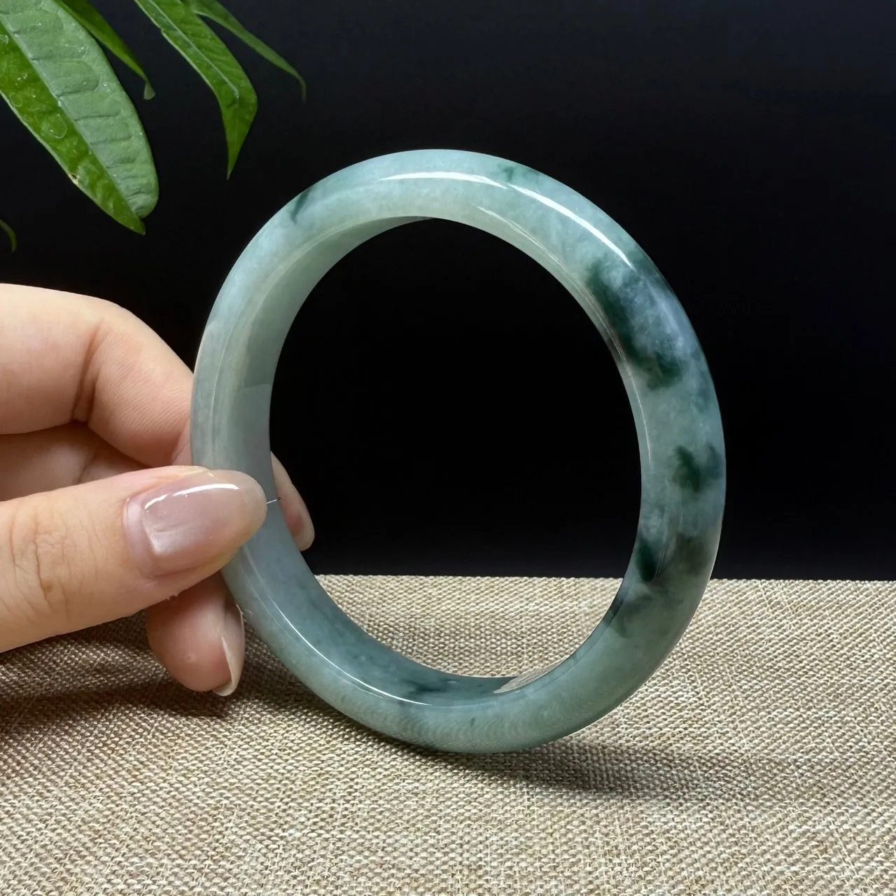 Genuine Burmese Green Jade Jadeite Bangle Bracelet ( 63.3mm )