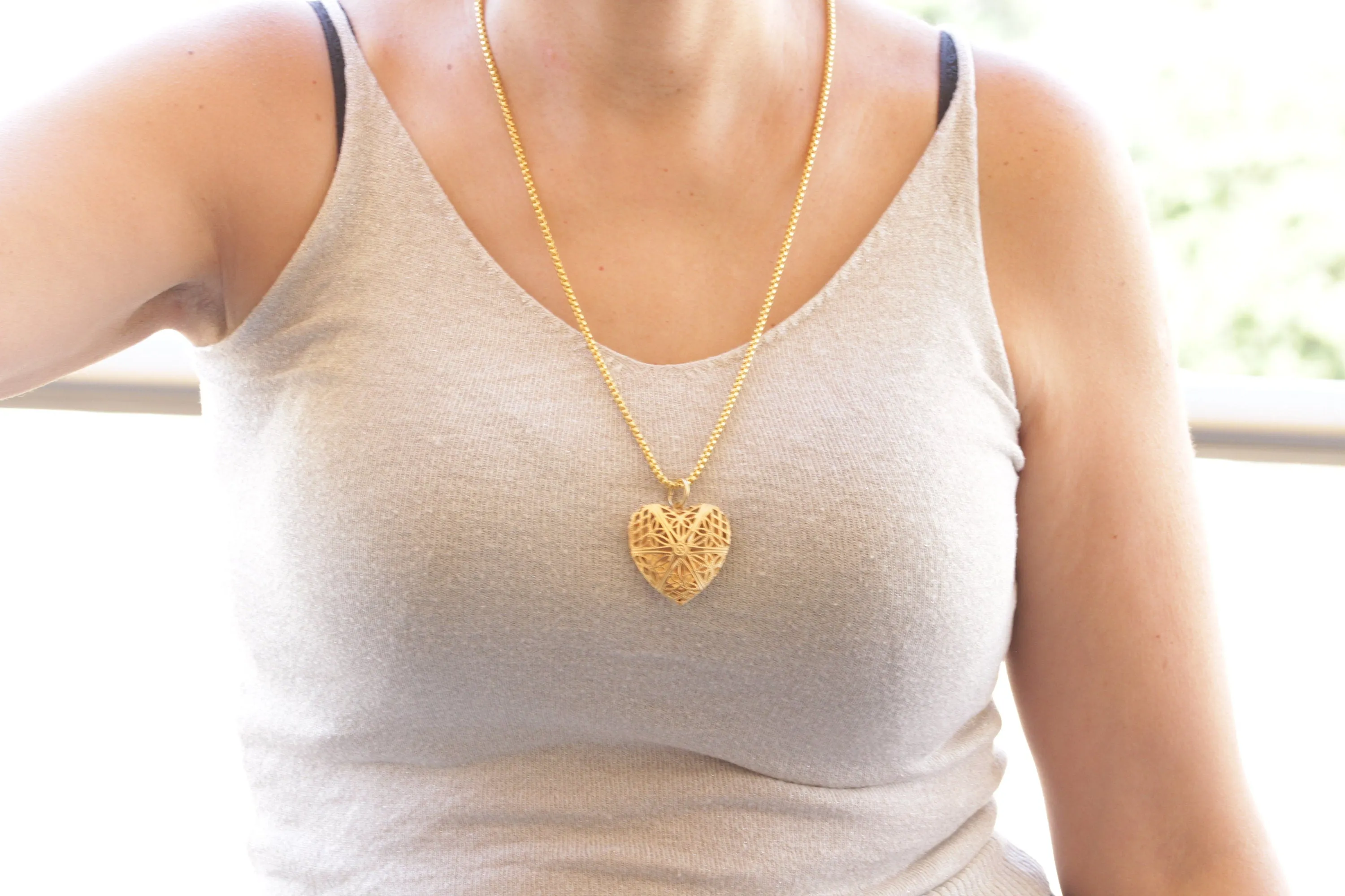 HEART LOCKET NECKLACE