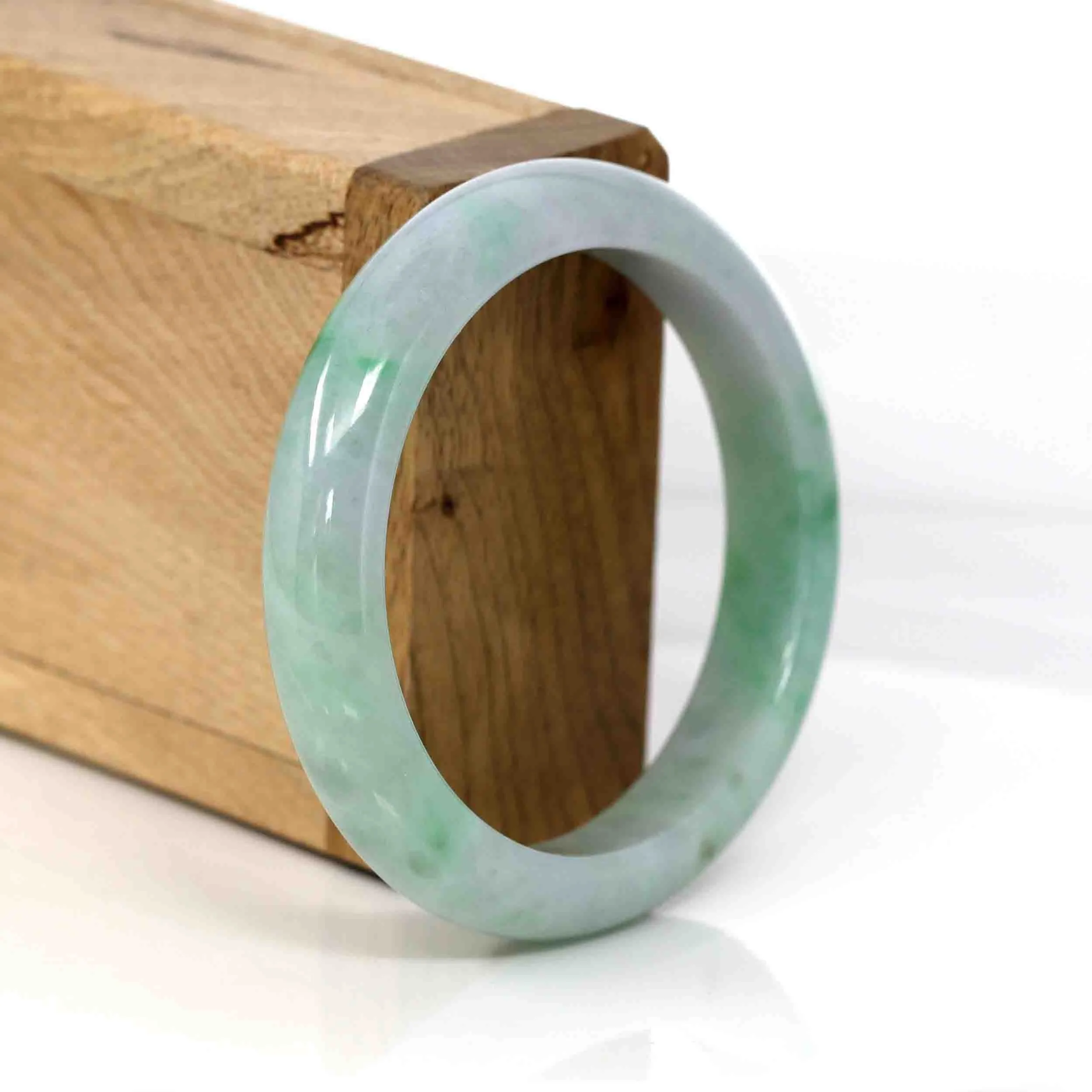 High-quality Lavender-Green Natural Burmese Jadeite Jade Bangle ( 54.82 mm )#332