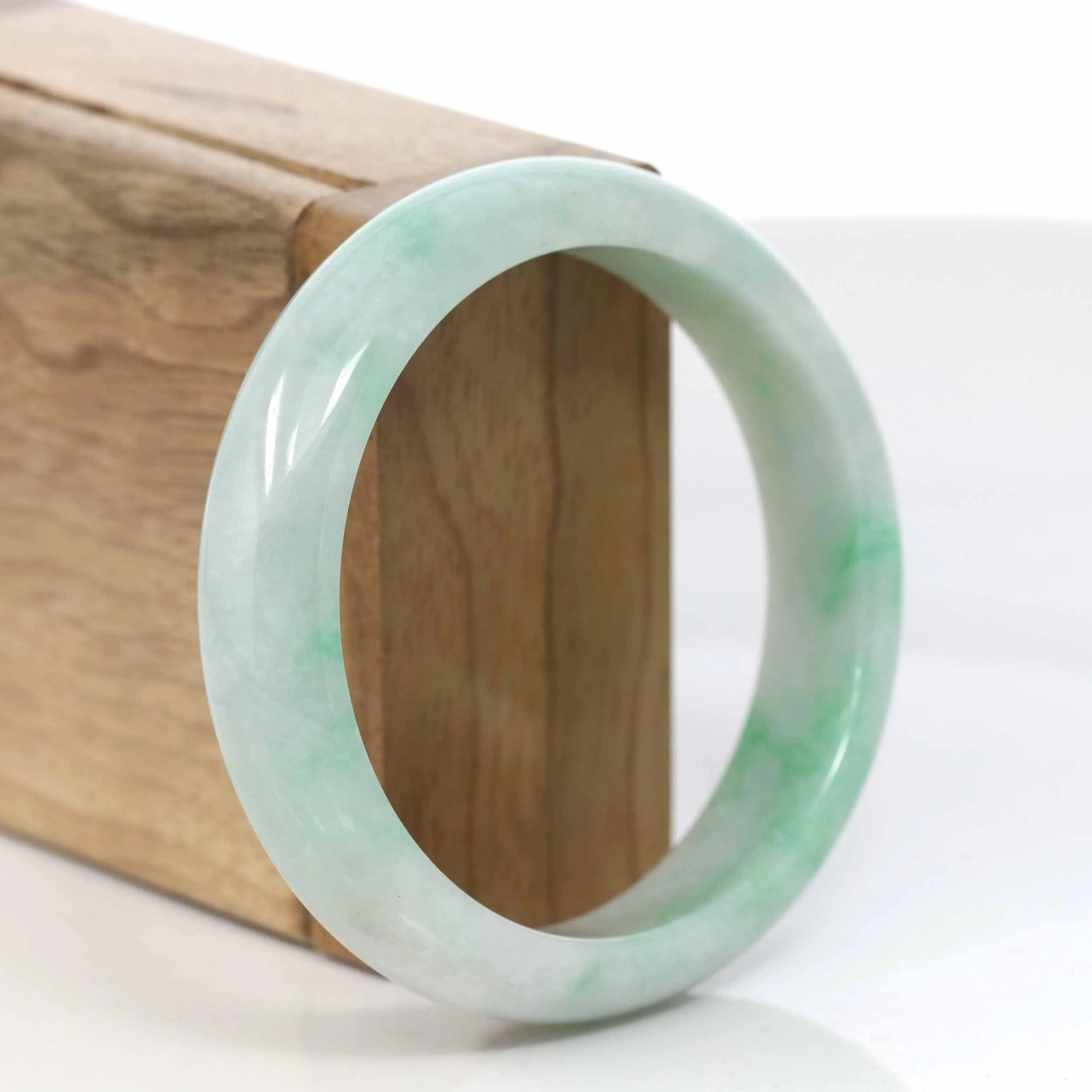 High-quality Lavender-Green Natural Burmese Jadeite Jade Bangle ( 57.64 mm )#405