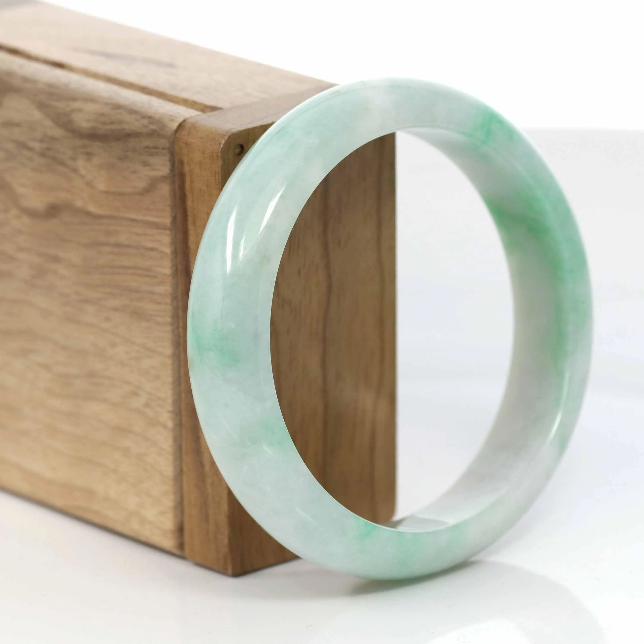 High-quality Lavender-Green Natural Burmese Jadeite Jade Bangle ( 57.64 mm )#405