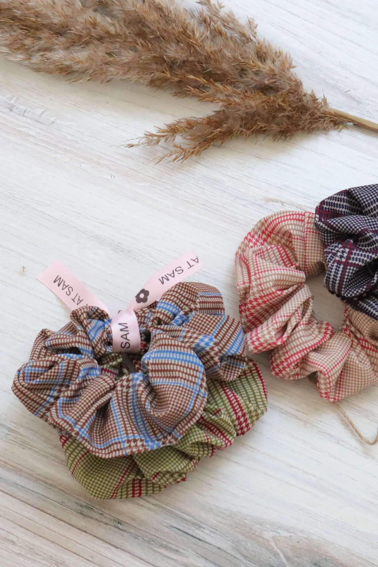 Moody Plaid Check Scrunchie Hair Tie (2pieces Set)