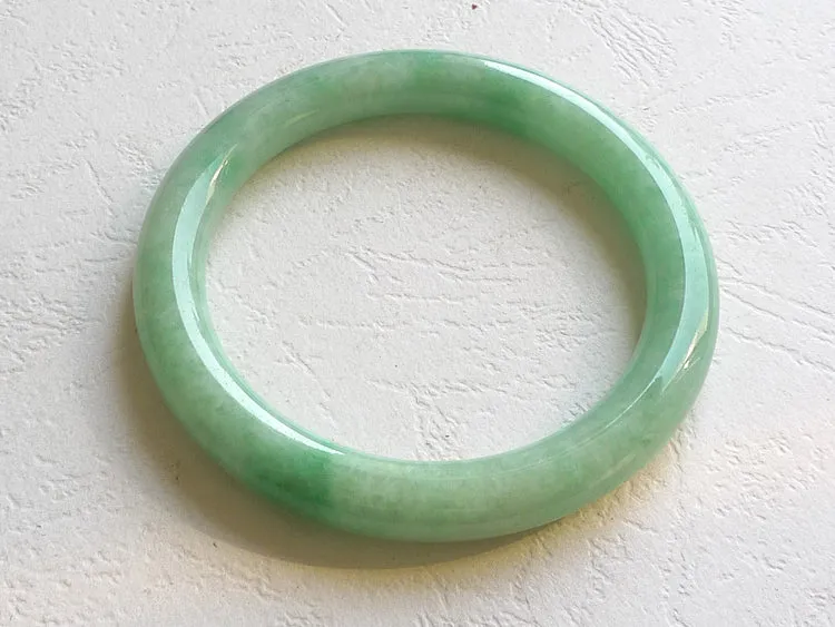 Natural Jade Bangle Jadeite Bangle Internal Diameter 52mm BER933