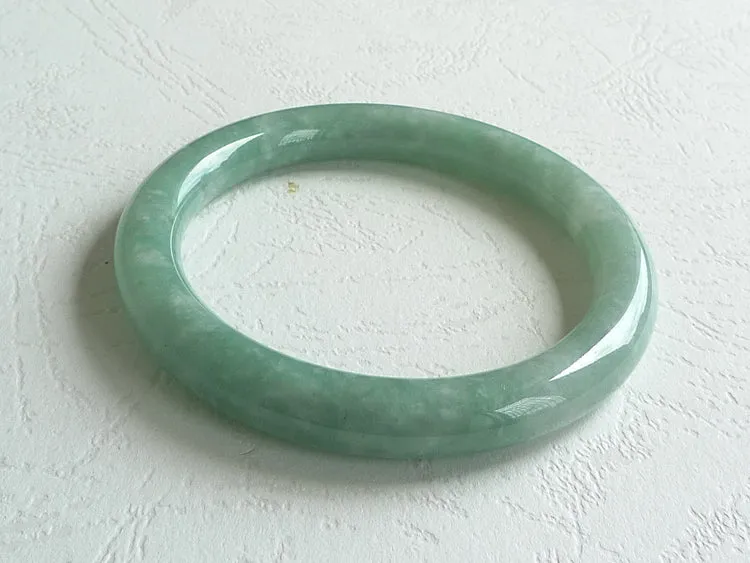 Natural Jade Bangle Jadeite Bangle Internal Diameter 53mm BER469