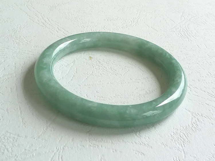 Natural Jade Bangle Jadeite Bangle Internal Diameter 53mm BER469