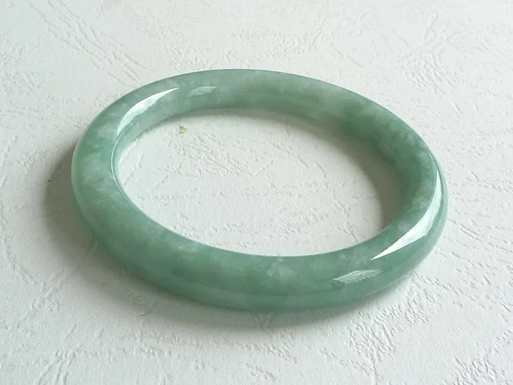 Natural Jade Bangle Jadeite Bangle Internal Diameter 53mm BER469