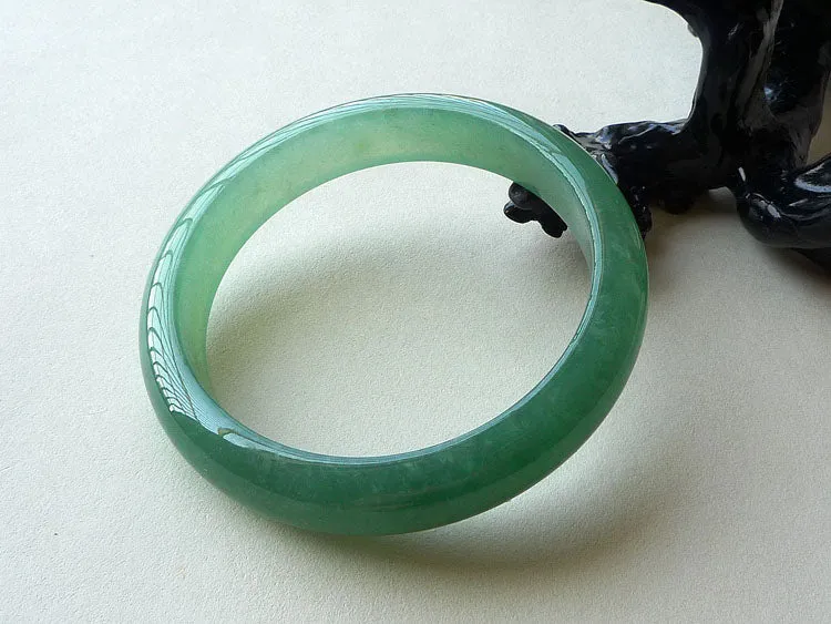 Natural Jade Bangle Jadeite Bangle Internal Diameter 55mm BER226