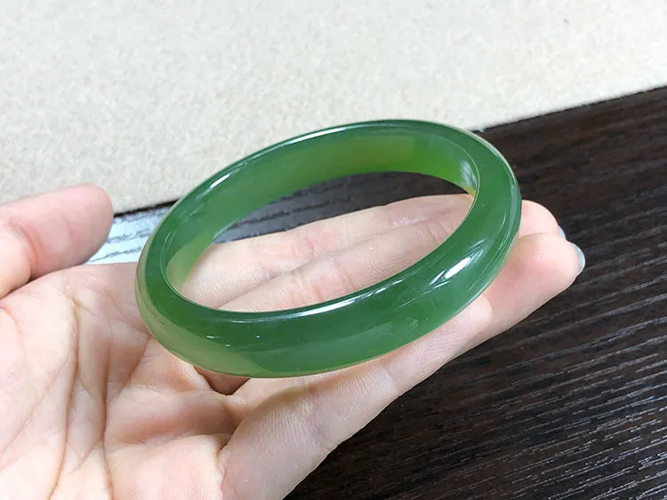 Natural Jade Bangle Nephrite Bangle Internal Diameter 60mm NBE014