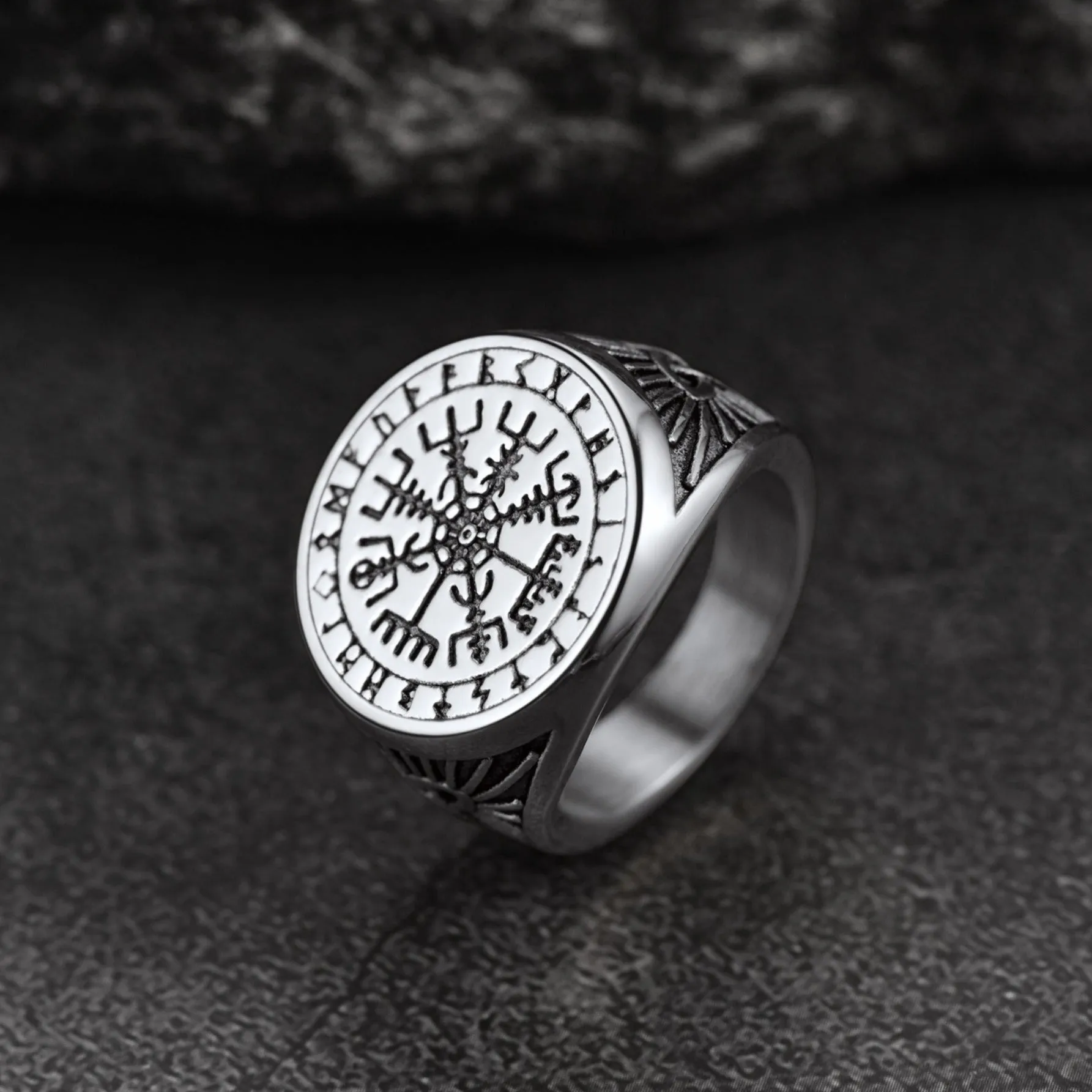 Norse Viking Compass Ring Vegvisir Signet Ring