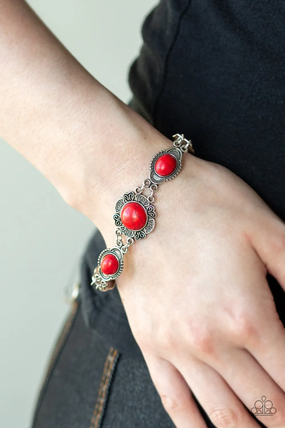 Paparazzi Desert Dreamin Necklace Red & Serenely Southern Bracelet Red