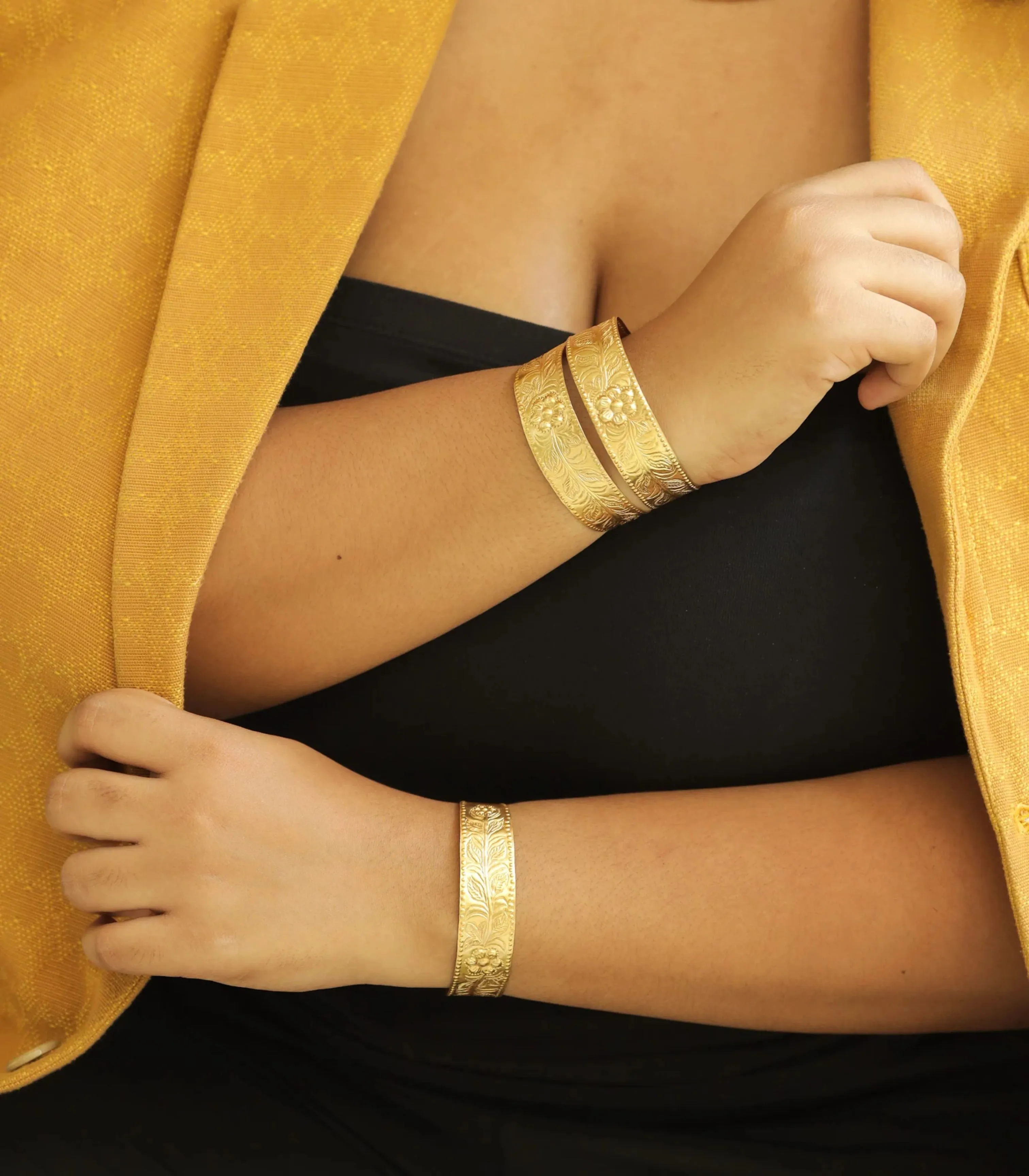 Pulseras Ivatan Gold Band Bracelet