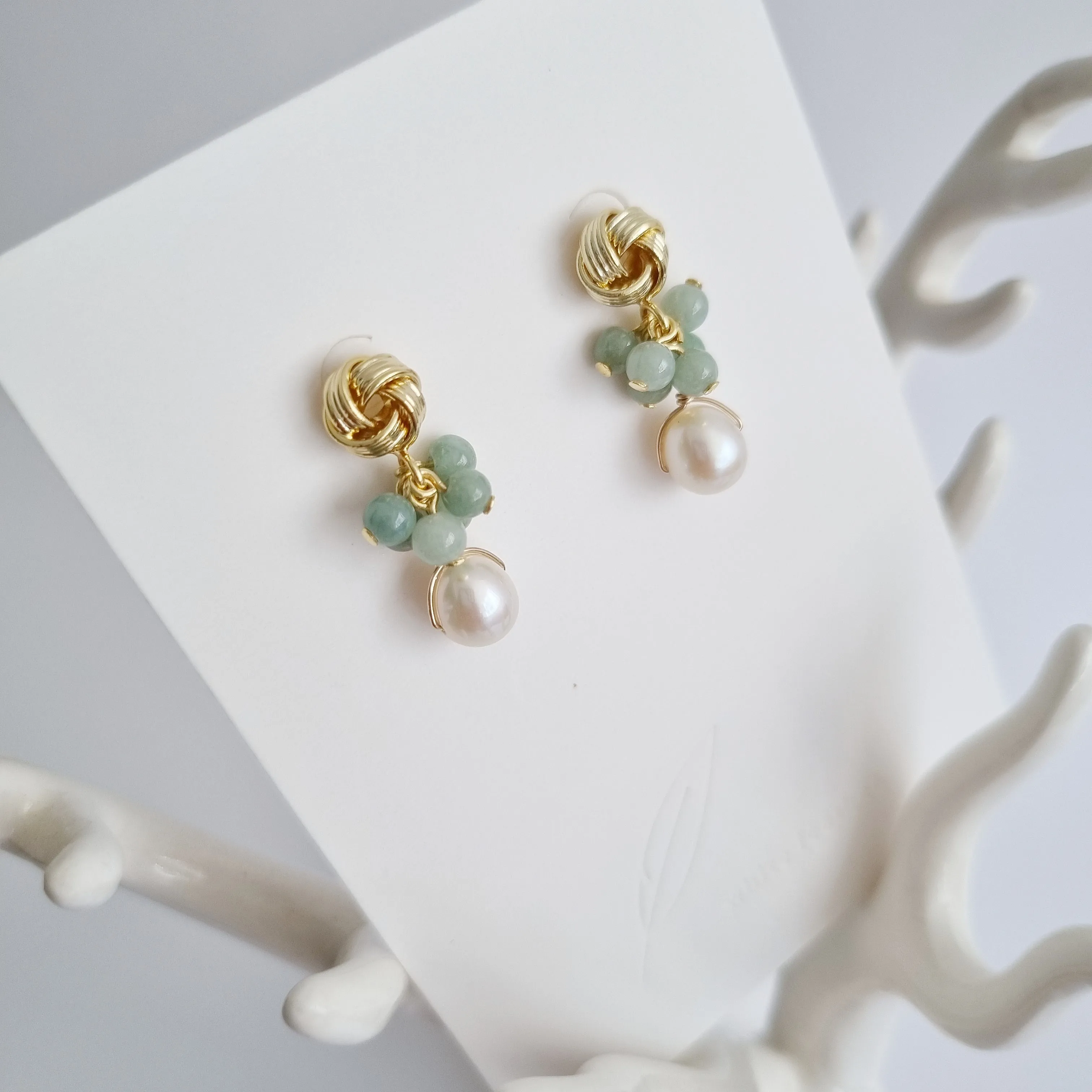 Regina Earrings / Jade / Freshwater Pearl