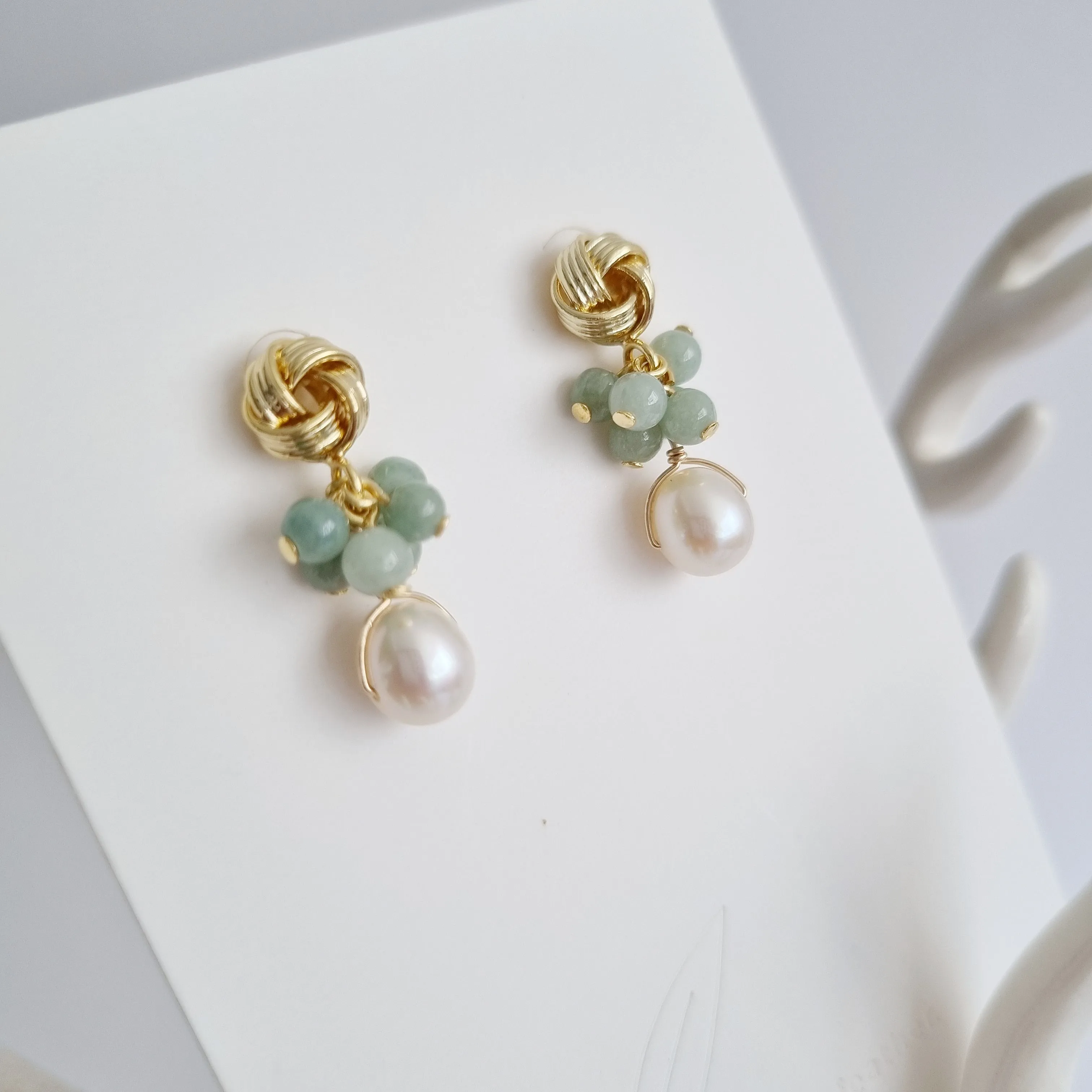 Regina Earrings / Jade / Freshwater Pearl