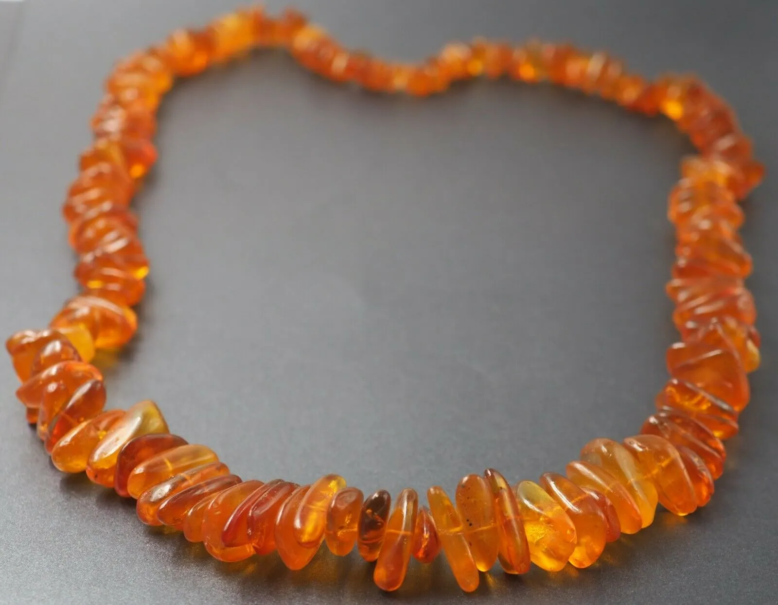 VINTAGE Natural Authentic Orange AMBER Necklace Strand with Graduating Stones